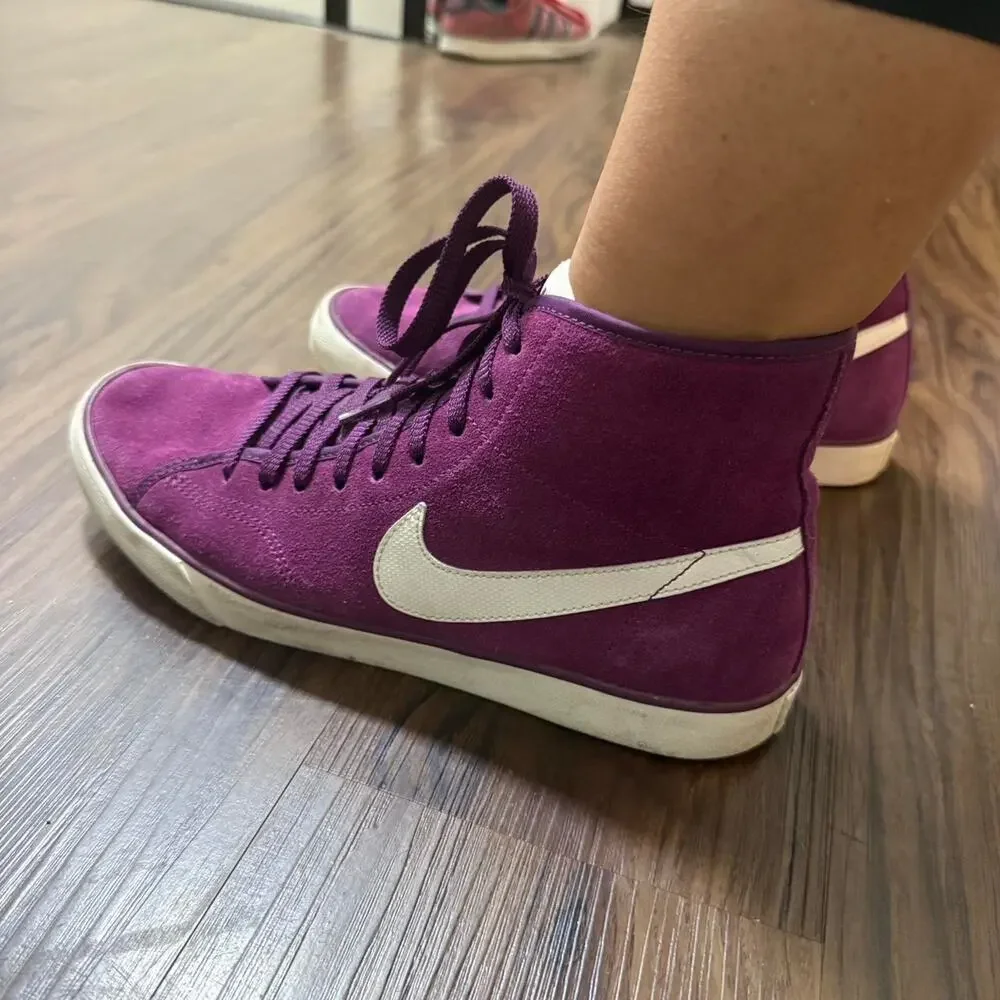 Nike purple and white suede high top trainers US Size 8.5 EUR 40 - Picture 2 of 5
